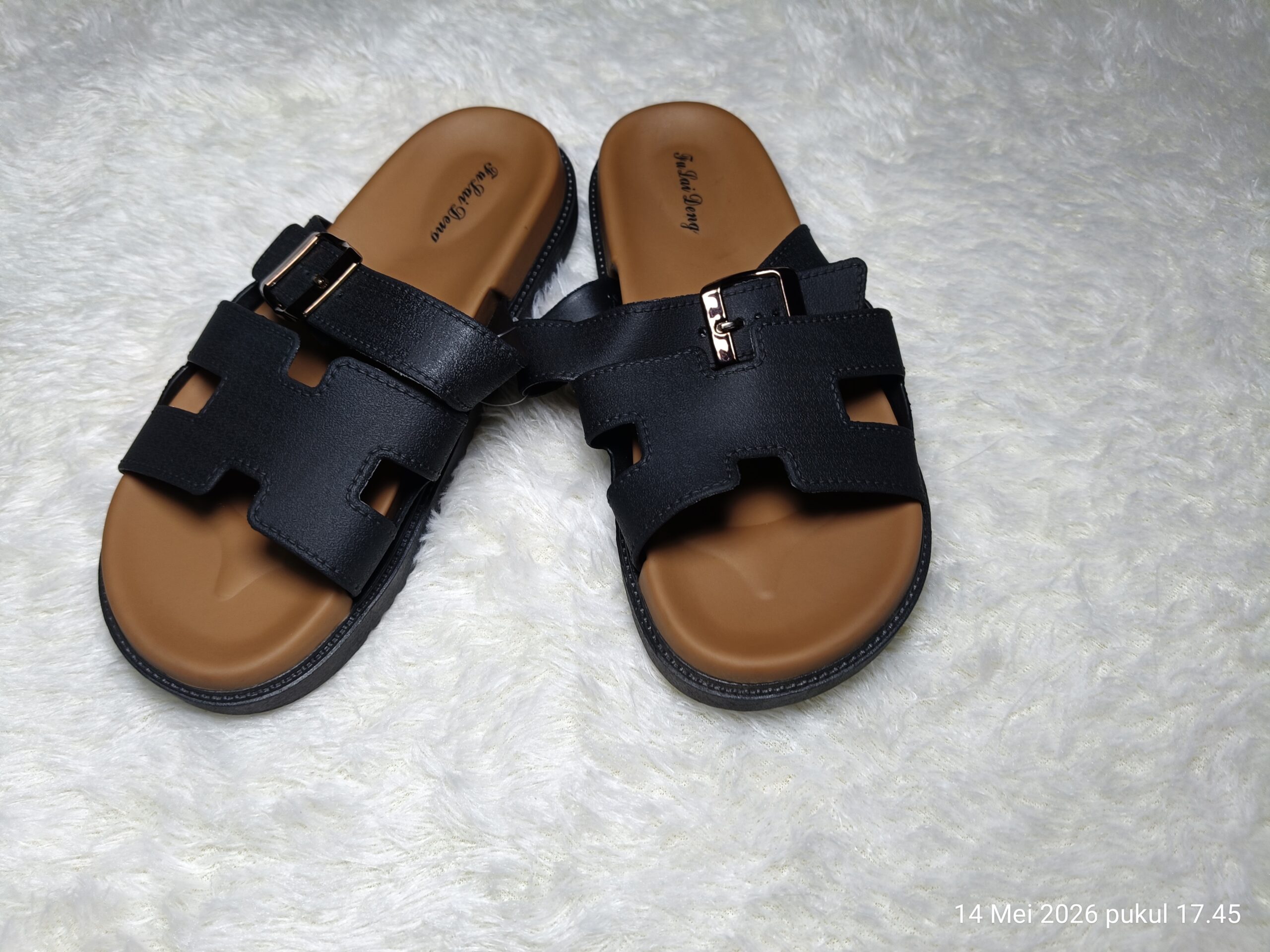 Sandal Wanita Elegan - Jelly Premium & Anti Slip